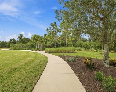 5010 Sunnyside Lane - Photo Thumbnail 8