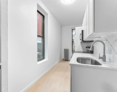 1578 3rd Avenue - Photo Thumbnail 5