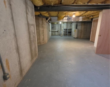325 Oxford Place - Photo Thumbnail 16