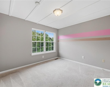 5607 Spring Ridge Drive - Photo Thumbnail 13