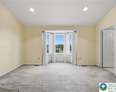 5607 Spring Ridge Drive - Photo Thumbnail 16