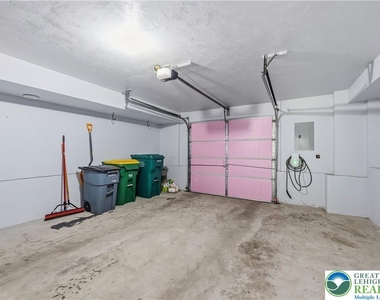 5607 Spring Ridge Drive - Photo Thumbnail 25