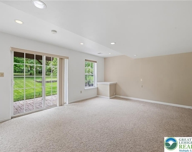 5607 Spring Ridge Drive - Photo Thumbnail 20