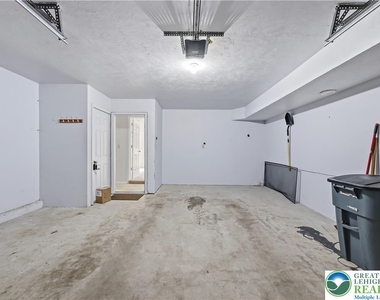 5607 Spring Ridge Drive - Photo Thumbnail 24