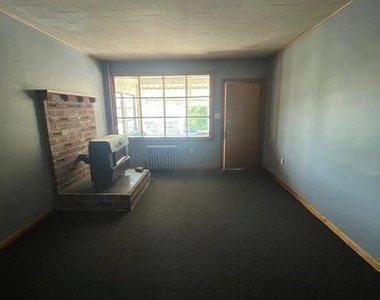 334 E Ludlow Street - Photo Thumbnail 3