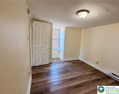 1034 Turner Street - Photo Thumbnail 33