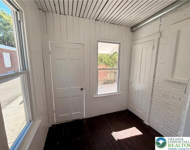 1034 Turner Street - Photo Thumbnail 13