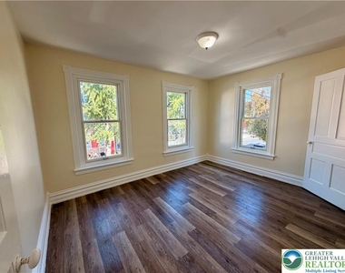 1034 Turner Street - Photo Thumbnail 17