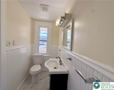 1034 Turner Street - Photo Thumbnail 24