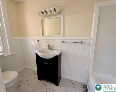 1034 Turner Street - Photo Thumbnail 23