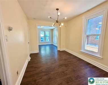 1034 Turner Street - Photo Thumbnail 7