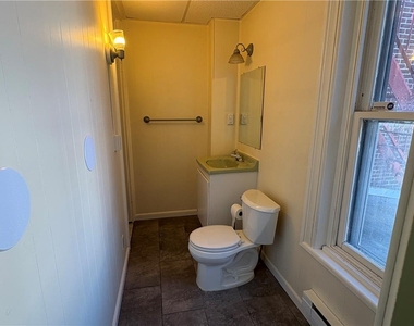 1137 Linden Street - Photo Thumbnail 5