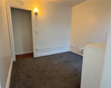 1137 Linden Street - Photo Thumbnail 3