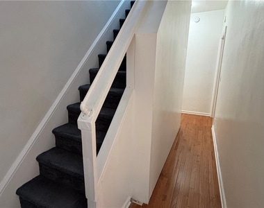 1137 Linden Street - Photo Thumbnail 9