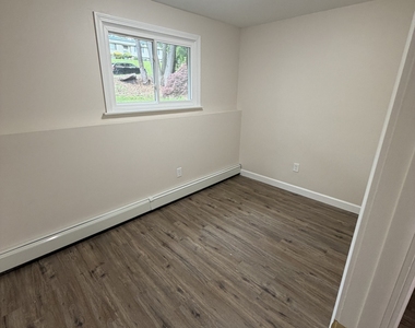 60 Mohegan Trail - Photo Thumbnail 23