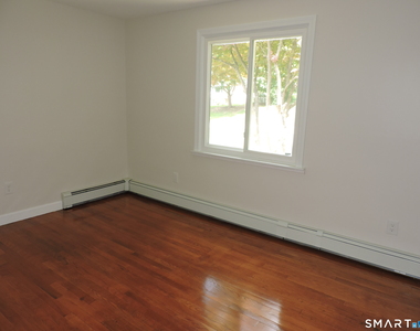60 Mohegan Trail - Photo Thumbnail 13