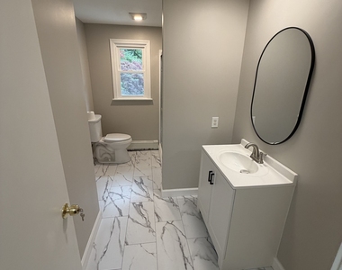 60 Mohegan Trail - Photo Thumbnail 16