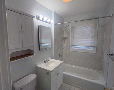 139 Townsend Avenue - Photo Thumbnail 8