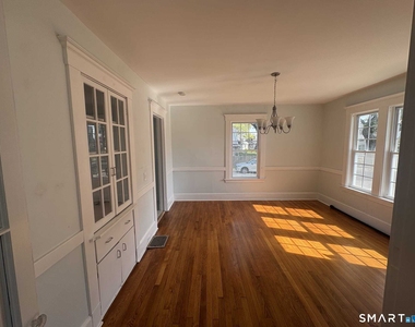 139 Townsend Avenue - Photo Thumbnail 3