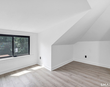 5167 Main Street - Photo Thumbnail 29