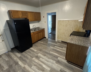35 Woodward Avenue - Photo Thumbnail 2