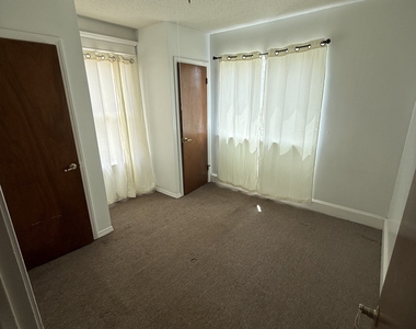 35 Woodward Avenue - Photo Thumbnail 7