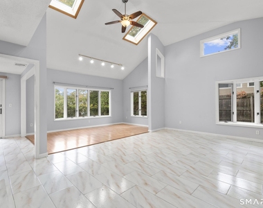 15 Mills Street - Photo Thumbnail 8