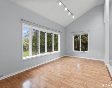 15 Mills Street - Photo Thumbnail 10