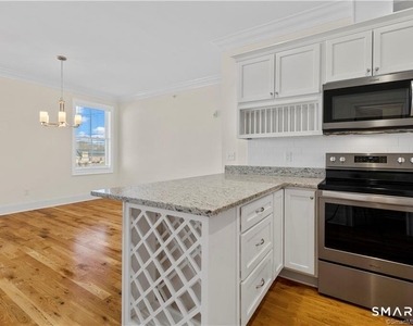 73 W Main Street - Photo Thumbnail 5