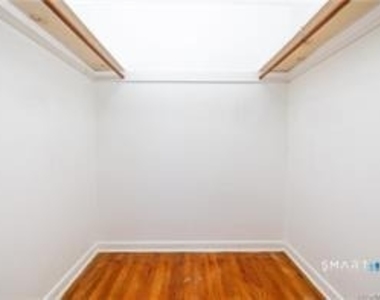 108 Oakwood Avenue - Photo Thumbnail 14