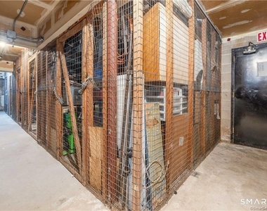 108 Oakwood Avenue - Photo Thumbnail 8