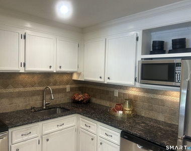 108 Oakwood Avenue - Photo Thumbnail 18