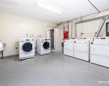 108 Oakwood Avenue - Photo Thumbnail 7