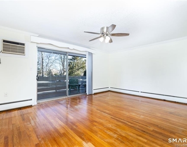 108 Oakwood Avenue - Photo Thumbnail 3
