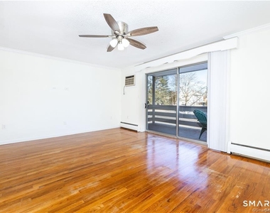108 Oakwood Avenue - Photo Thumbnail 5