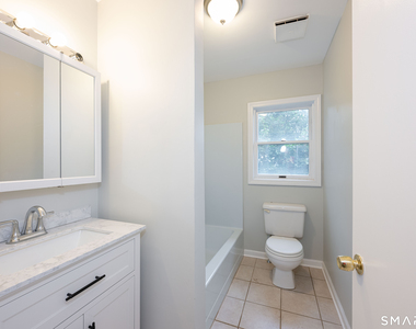 799 799 Foxon Road - Photo Thumbnail 12
