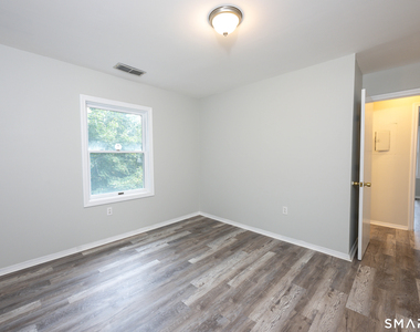 799 799 Foxon Road - Photo Thumbnail 14