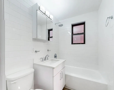 96 Fifth Avenue - Photo Thumbnail 9