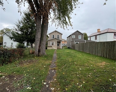 1554 2nd Street - Photo Thumbnail 13
