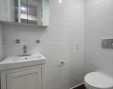 145 West 55th Street - Photo Thumbnail 8