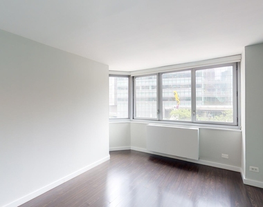 401 E 34th St - Photo Thumbnail 2