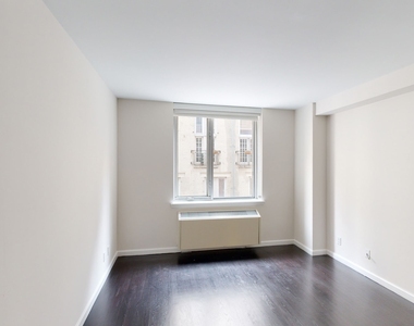 120 W. 21st - Photo Thumbnail 3