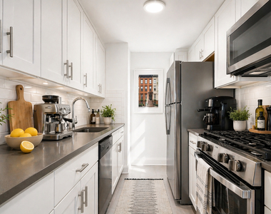 3333 Broadway - Photo Thumbnail 1