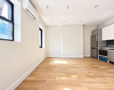 72 Greenpoint Avenue - Photo Thumbnail 1