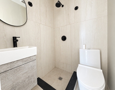72 Greenpoint Avenue - Photo Thumbnail 6