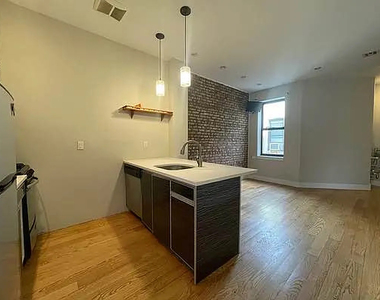 772 Jefferson Street - Photo Thumbnail 1