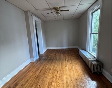 309 Mullin Street - Photo Thumbnail 1