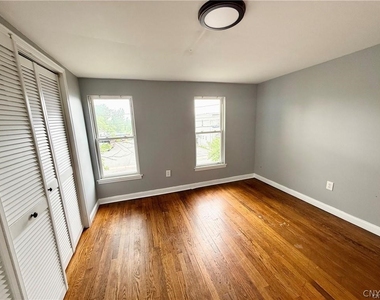732 Leray Street - Photo Thumbnail 5