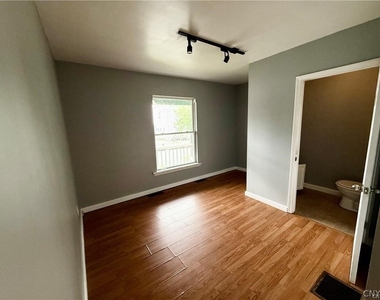 732 Leray Street - Photo Thumbnail 4