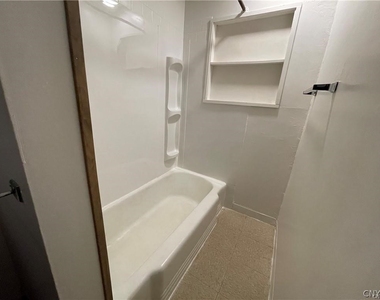 604 Court Street - Photo Thumbnail 11